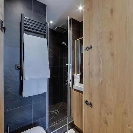 3 Pieces Avec Parking, Wifi, Et Proche Remontees A - Fr-1-567-90 * Val-d'Isere